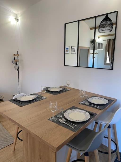 Le Petit Loft Des Halles Безье Экстерьер фото